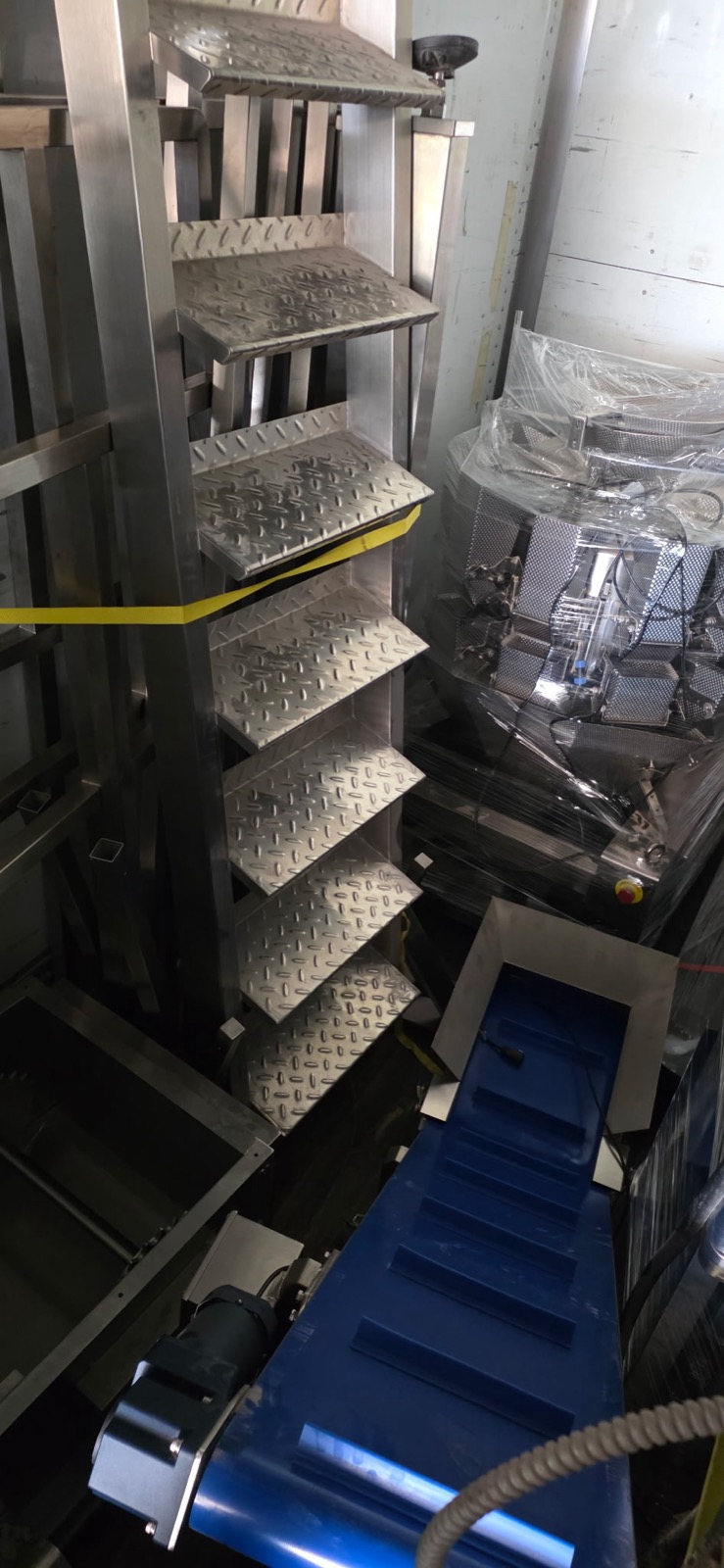 Incline Conveyors: Stainless Cleated Elevator and Cleated Belt Conveyor