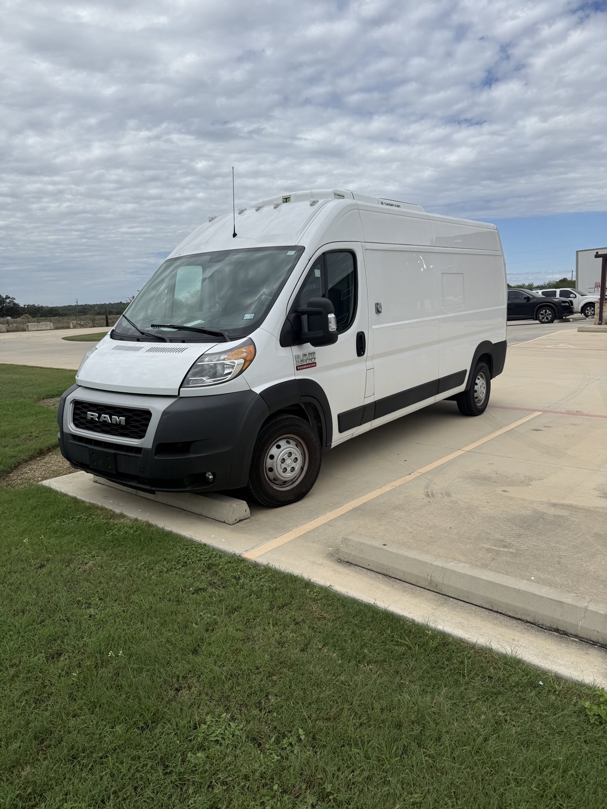 Ram ProMaster 2500 High-Roof Refrigerated Cargo Van (Thermo King)