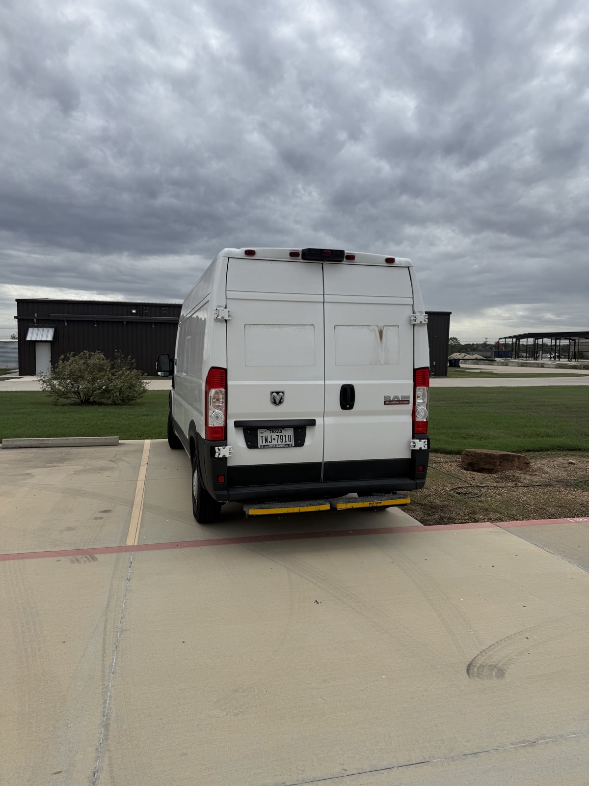 Ram ProMaster 2500 High-Roof Refrigerated Cargo Van (Thermo King) photo 3