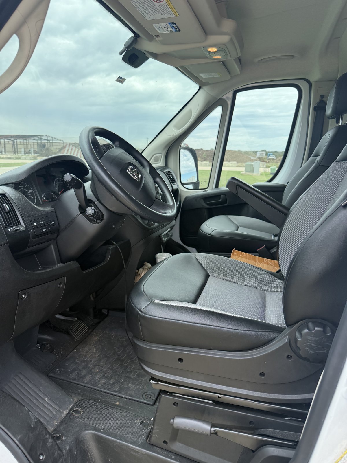 Ram ProMaster 2500 High-Roof Refrigerated Cargo Van (Thermo King) photo 4